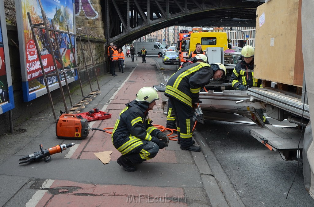 LKW Bruecke Koeln Deutz Opladenestr Deutz Muelheimerstr P041.JPG - Miklos Laubert